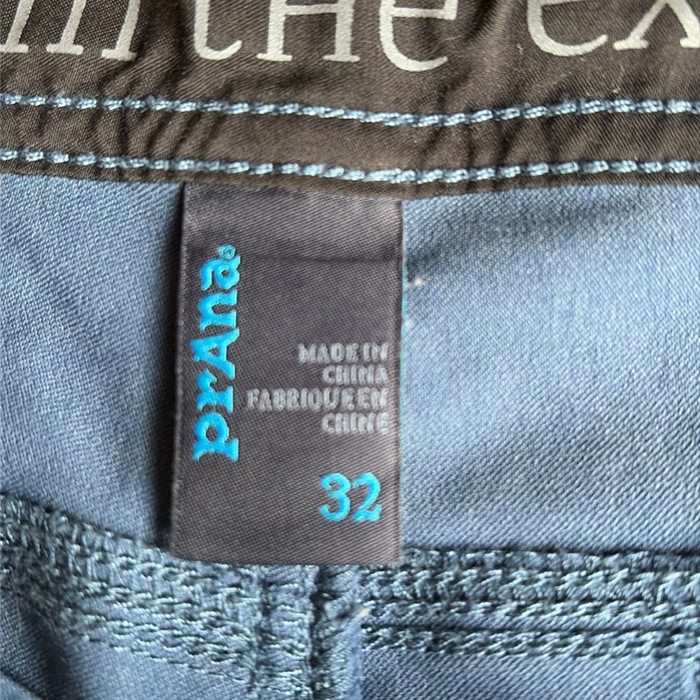 Prana Men’s shorts Size 32 Blue - Picture 3 of 3